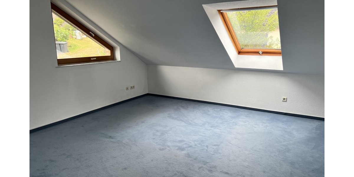 Helle 3-Zimmer-Maisonette mit Dachterrasse in Königswinter-Heisterbacherrott - Maisonettenwohnung Königswinter Thomasberg | Angebot:27097638