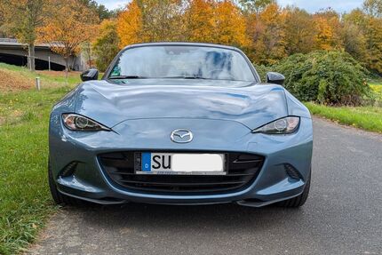 Mazda MX-5 121.000 km 14.750 € Siegburg 53721