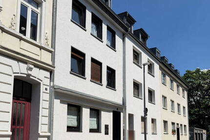 Haus Köln Mülheim - 8 Zimmer, 206 m&sup2;, 749.000&euro; | Angebot:26555264