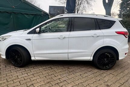 Ford Kuga 176.500 km 9.500 &euro; Siegburg 53721