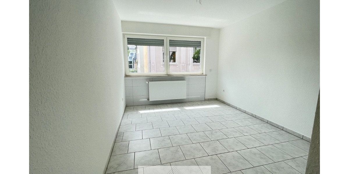 Zentrumsnaher Wohntraum: Frisch sanierte 3-Zimmer-Wohnung mit großem Balkon - Etagenwohnung Siegburg Zentrum | Angebot:26855170