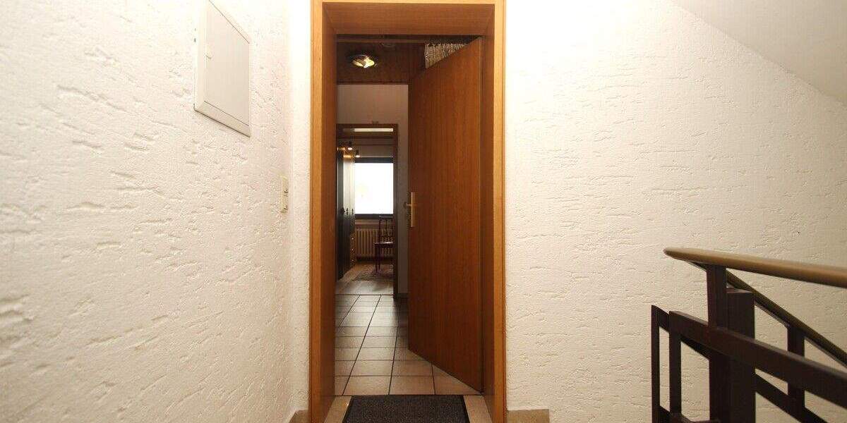 Etagenwohnung Königswinter Ittenbach - 3 Zimmer, 84 m&sup2;, 229.000&euro; | Angebot:25697242