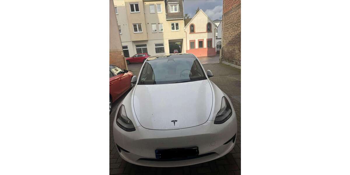 Tesla Model Y 28.500 km 40.000 &euro; Bad Neuenahr-Ahrweiler 53474