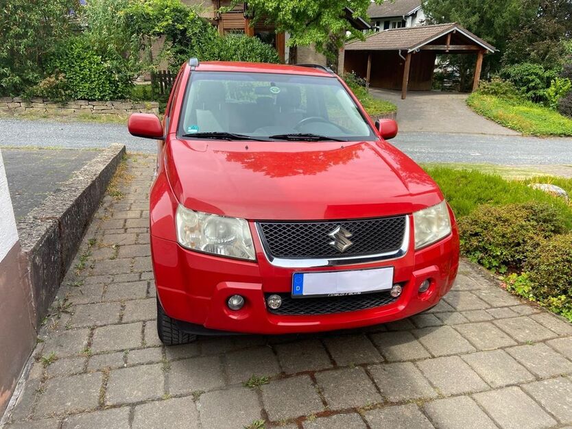 Suzuki Vitara 207.000 km 3.800 € Königswinter 53639