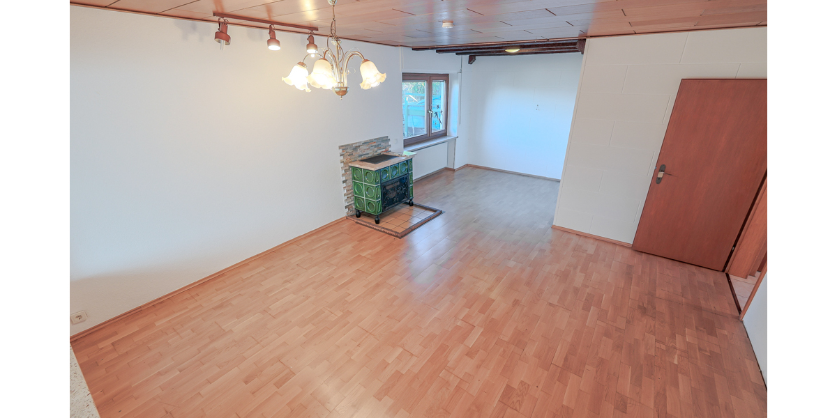 OberpleisBoseroth: Freistehendes EFH mit großem Grundstück, Doppelgarage und herrlichem Ölbergblick - Einfamilienhaus Königswinter Boseroth | Angebot:25882635