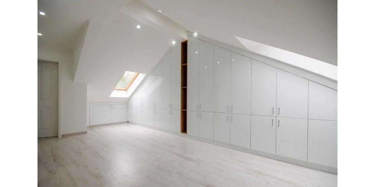 Doppelhaushälfte Lohmar - 7 Zimmer, 200 m&sup2;, 2.500&euro; | Angebot:26677615