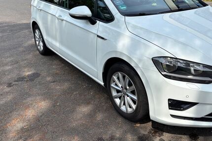 VW Golf Sportsvan 186.000 km 9.000 &euro; Bonn 53119