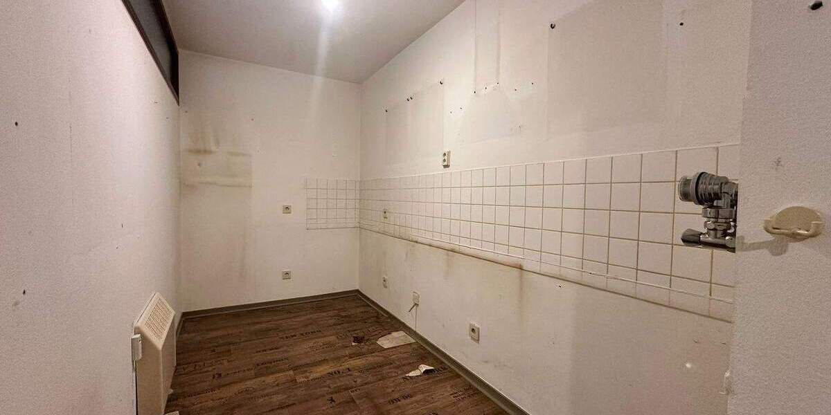Etagenwohnung Bergisch Gladbach Bockenberg - 2 Zimmer, 61 m&sup2;, 135.000&euro; | Angebot:25749615