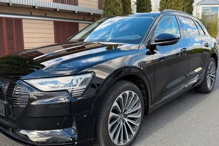 Audi e-tron 89.425 km 26.790 &euro; Lohmar bei Köln 53797