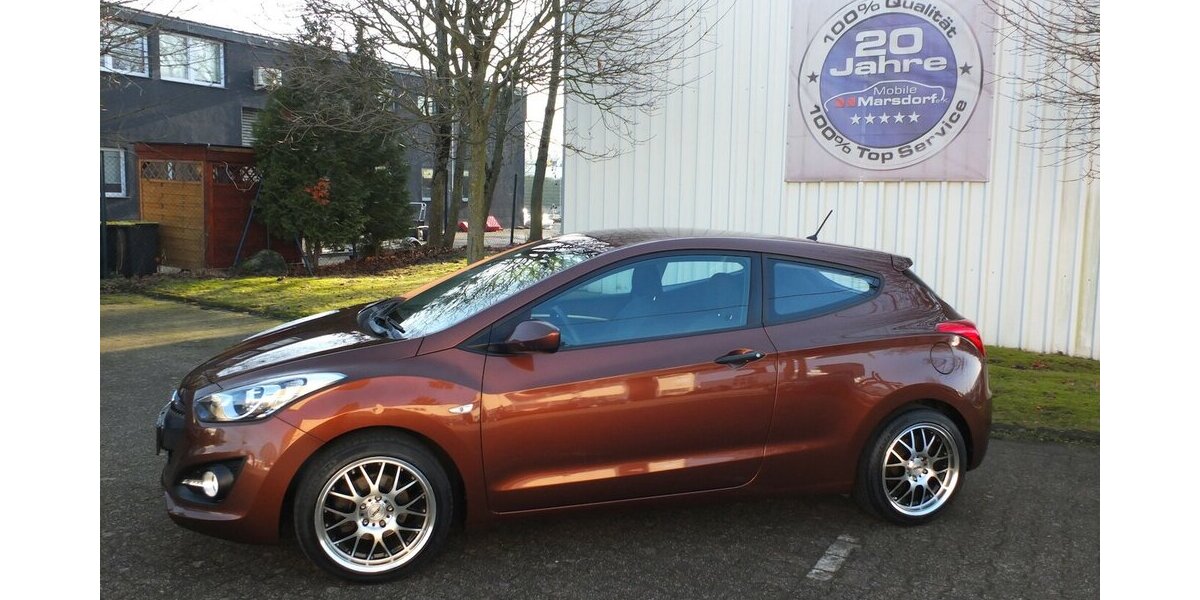 Hyundai i30 KLIMAAUTOMATIK SPORT LMF/BREITREIFEN 117.877 km 6.998 &euro; Köln 50858