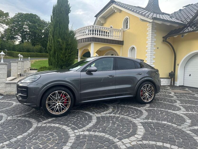 Porsche Cayenne 28.000 km 119.000 € Eitorf 53783