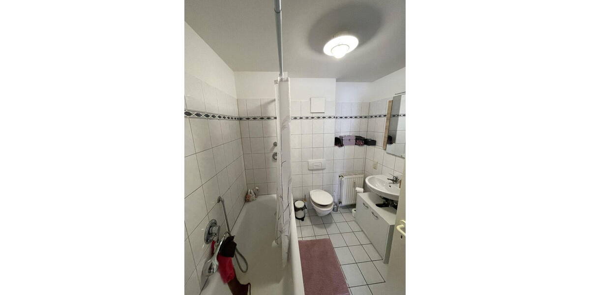 Etagenwohnung Bonn Rüngsdorf - 3 Zimmer, 74 m&sup2;, 1.100&euro; | Angebot:26542411
