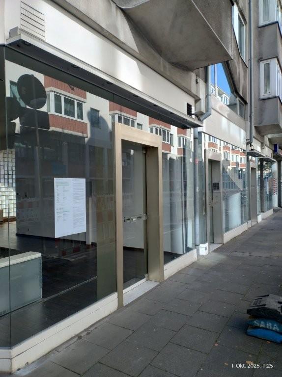 Vielseitig nutzbare Ladenfläche in Neumarkt-Nähe ca. 203 m² mit 10,70 m Schaufensterfront in guter 1B-Lage zimmer