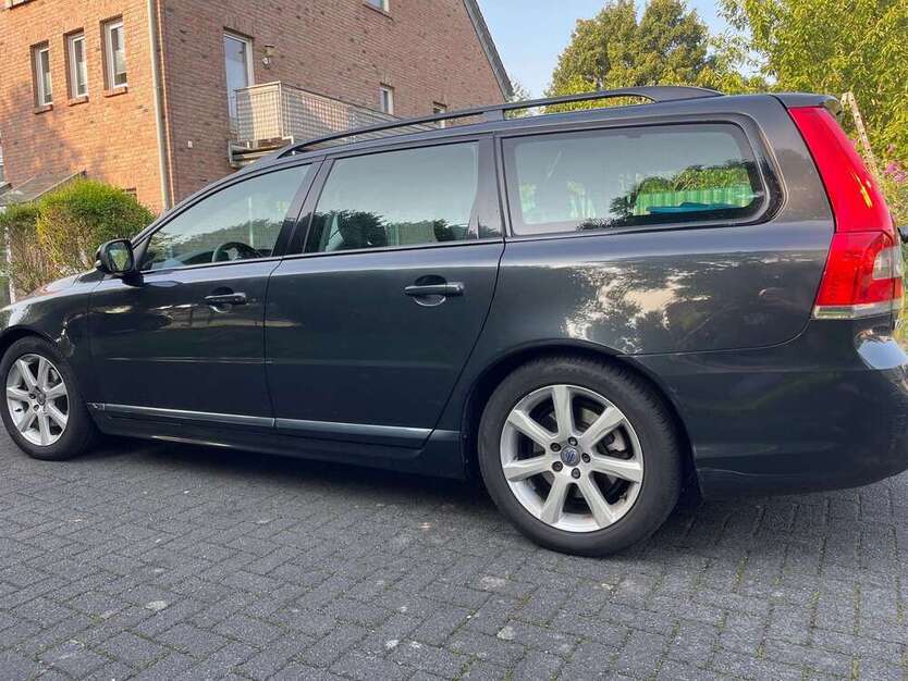 V70