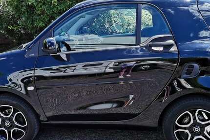 Smart forTwo 87.853 km 9.700 € Köln 51061