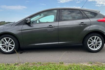 Ford Focus 79.000 km 8.750 € Overath 51491