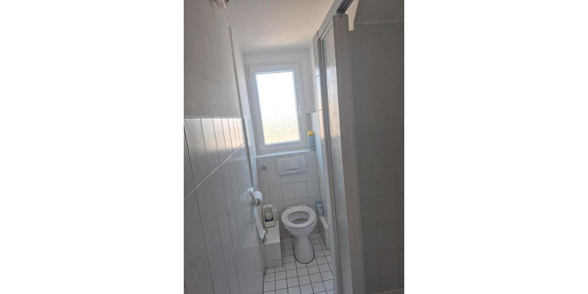 Dachgeschoßwohnung Bonn - 1 Zimmer, 14 m&sup2;, 165&euro; | Angebot:25756647