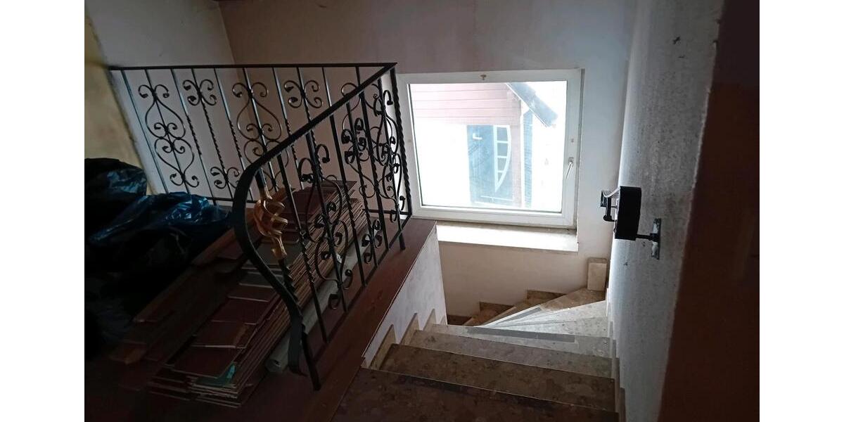 Einfamilienhaus Hennef (Sieg) - 7 Zimmer, 130 m&sup2;, 155.000&euro; | Angebot:24733420