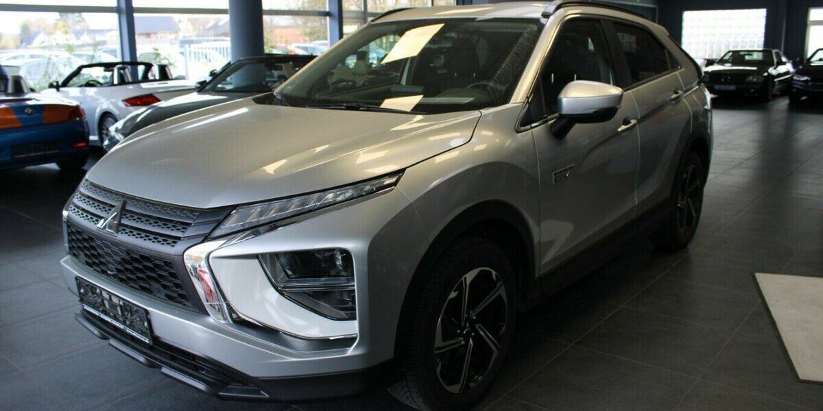 Mitsubishi Eclipse Cross Plug-In-Hybrid 4WD Basis 44.849 km 17.980 &euro; Euskirchen 53881