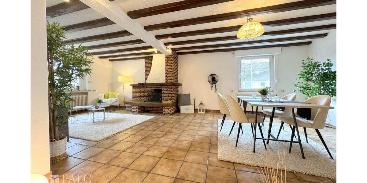 Etagenwohnung Siegburg - 4 Zimmer, 100 m&sup2;, 309.000&euro; | Angebot:23963180