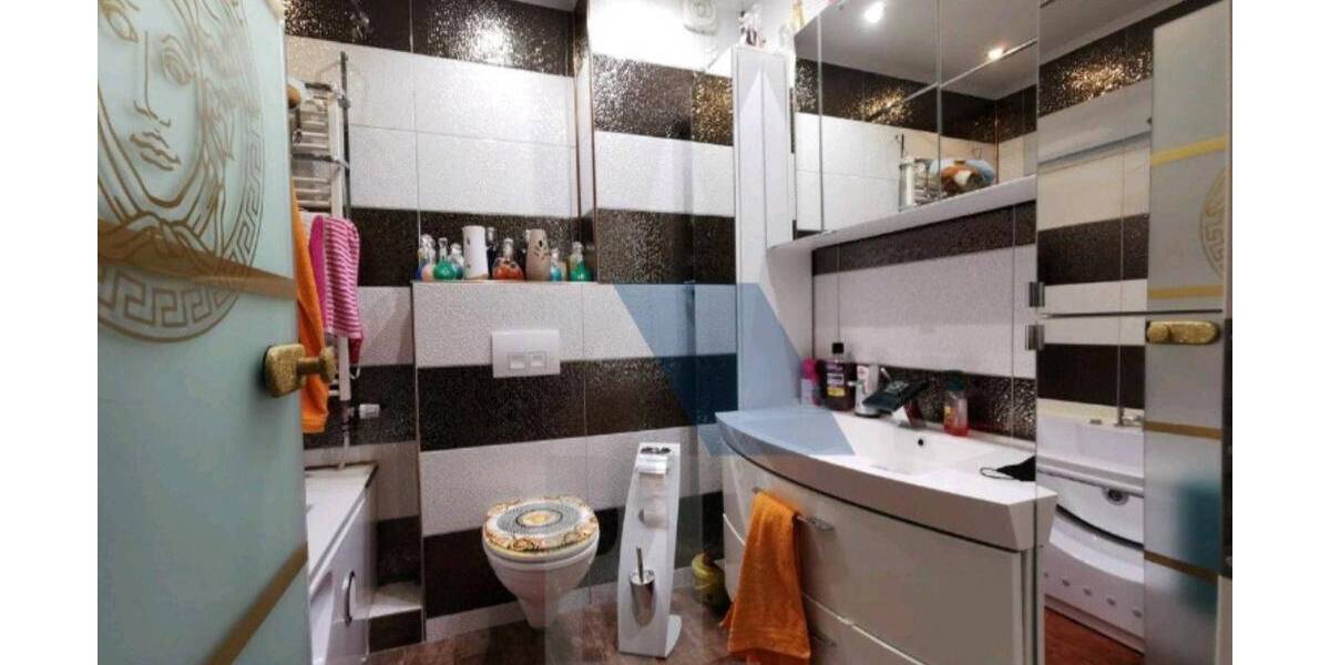 Etagenwohnung Bonn Brüser Berg - 4 Zimmer, 100 m&sup2;, 300.000&euro; | Angebot:25800101