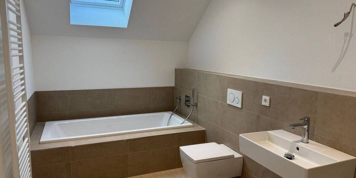 Etagenwohnung Troisdorf-Bergheim Bergheim - 3 Zimmer, 77 m&sup2;, 1.350&euro; | Angebot:25929312