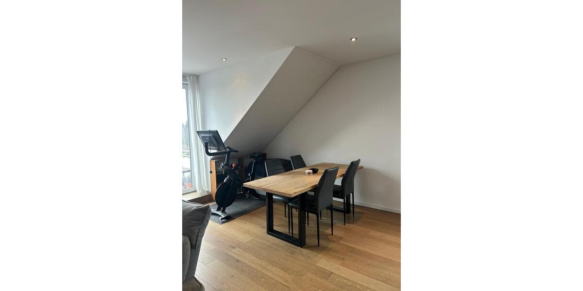 Dachgeschoßwohnung Köln Kalk - 2 Zimmer, 69 m&sup2;, 1.035&euro; | Angebot:24812338