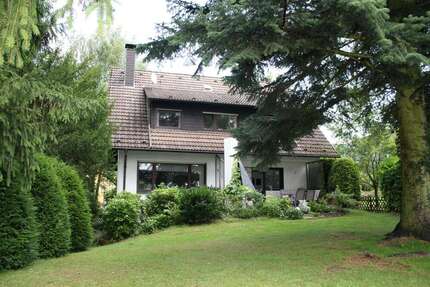 Haus zum Kaufen in Bad Honnef 480.000 € 200 m² 9 zimmer