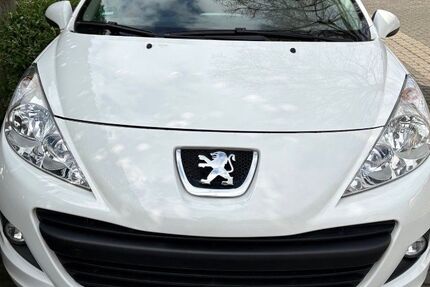 Peugeot 207 104.000 km 4.200 &euro; Waldorf 53498