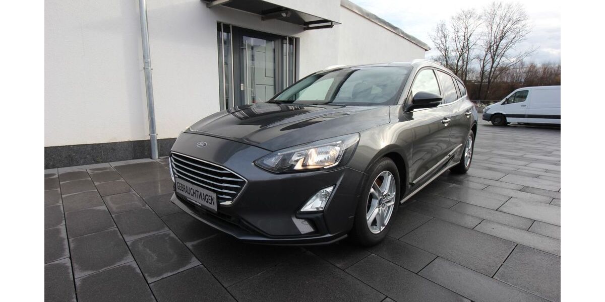 Ford Focus 121.758 km 7.900 &euro; Köln 51147