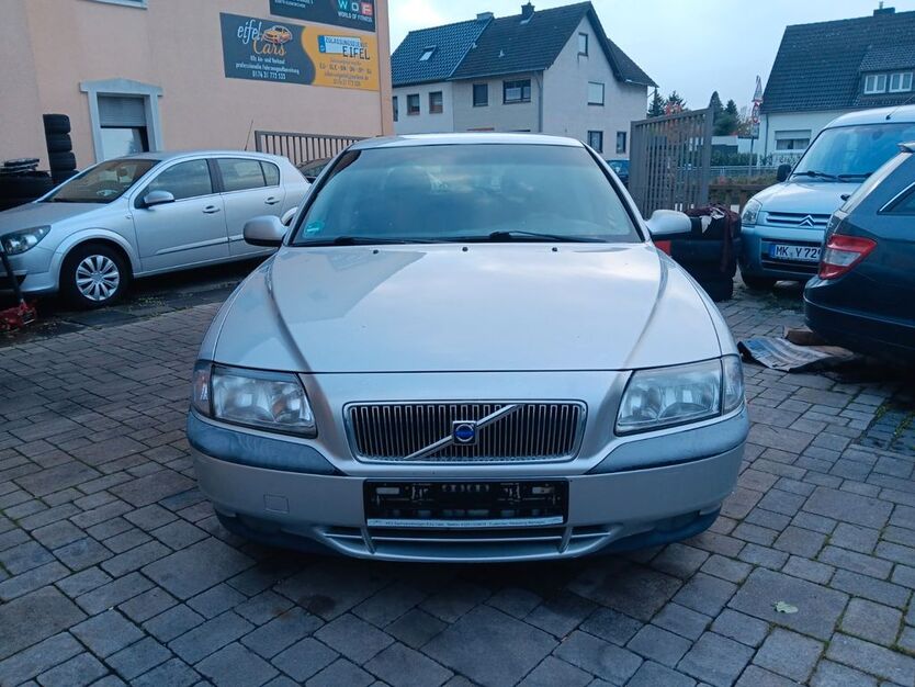 Volvo S80 242.000 km 799 € Kuchenheim 53881