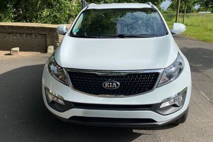 Kia Sportage 135.000 km 10.499 € Niederkassel 53859