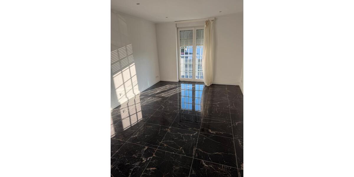 Etagenwohnung Köln Lindenthal - 2 Zimmer, 75 m&sup2;, 1.200&euro; | Angebot:26444518