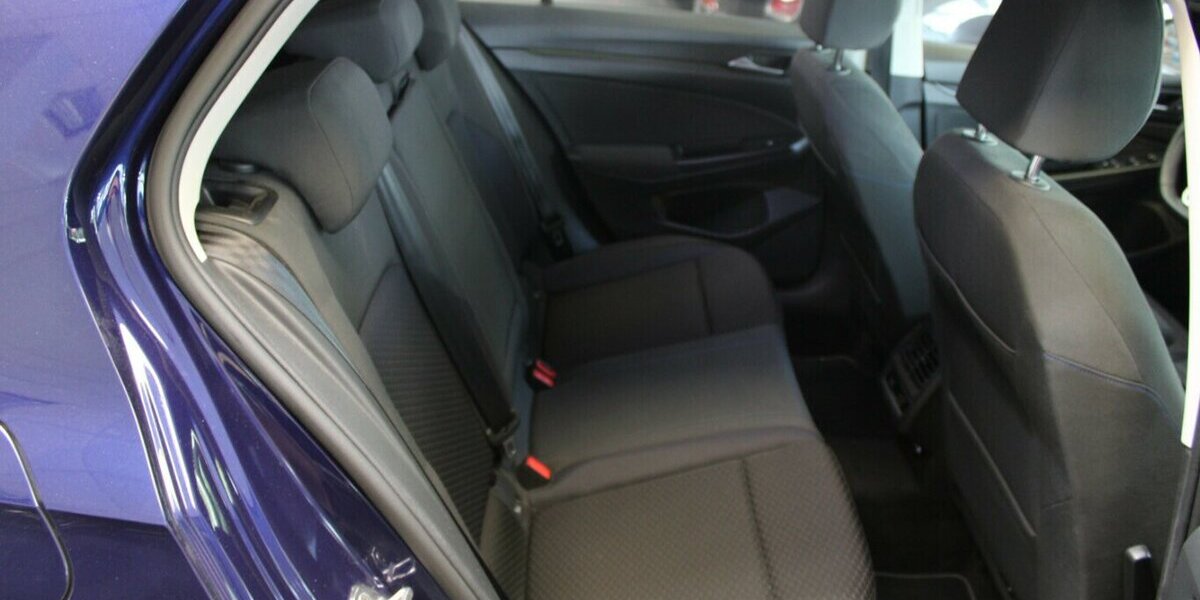 VW Golf VIII 2.0 TDI SCR United 69.468 km 17.980 &euro; Euskirchen 53881