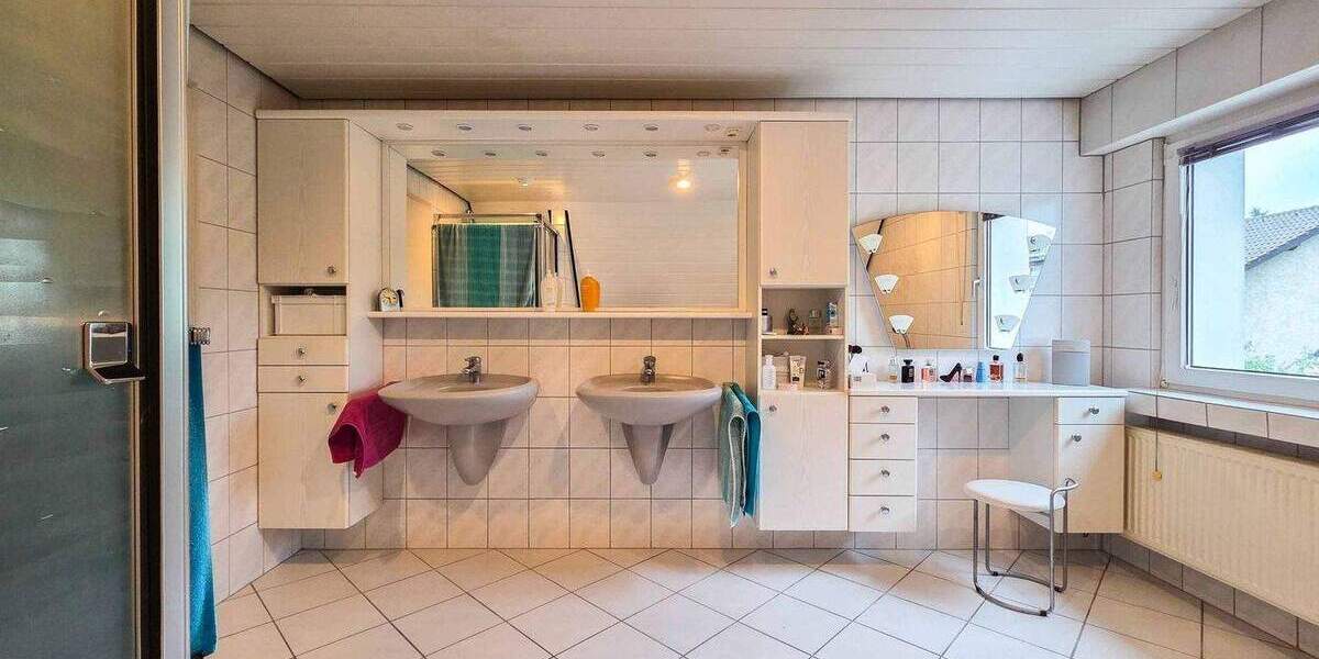 Mehrfamilienhaus, Wohnhaus Troisdorf Bergheim - 8 Zimmer, 204 m&sup2;, 449.000&euro; | Angebot:25879361