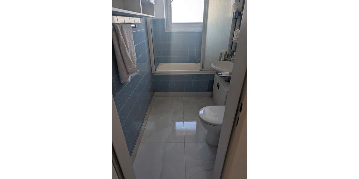 Etagenwohnung Köln Kalk - 3 Zimmer, 77 m&sup2;, 650&euro; | Angebot:26355275