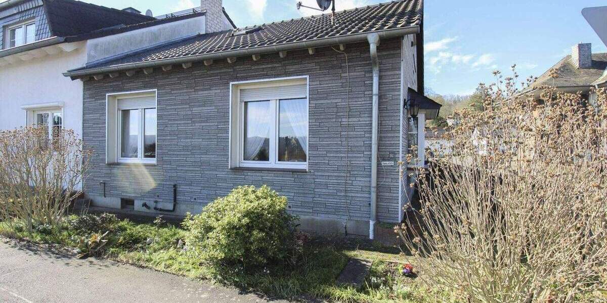 Doppelhaushälfte Bonn Mehlem - 2 Zimmer, 86 m&sup2;, 228.000&euro; | Angebot:25715919