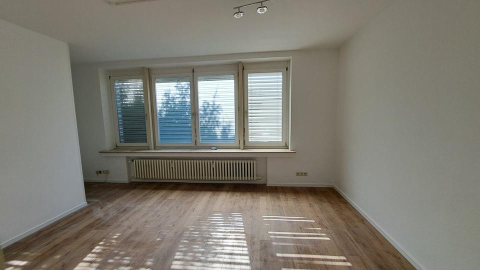 Erdgeschoßwohnung Bonn Hardtberg - 4 Zimmer, 100 m&sup2;, 2.150&euro; | Angebot:25824139