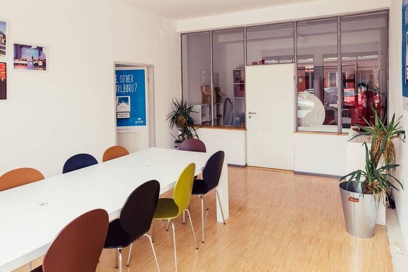 Büros und Arbeitsplätze in bunter Bürogemeinschaft - All-in-Miete
