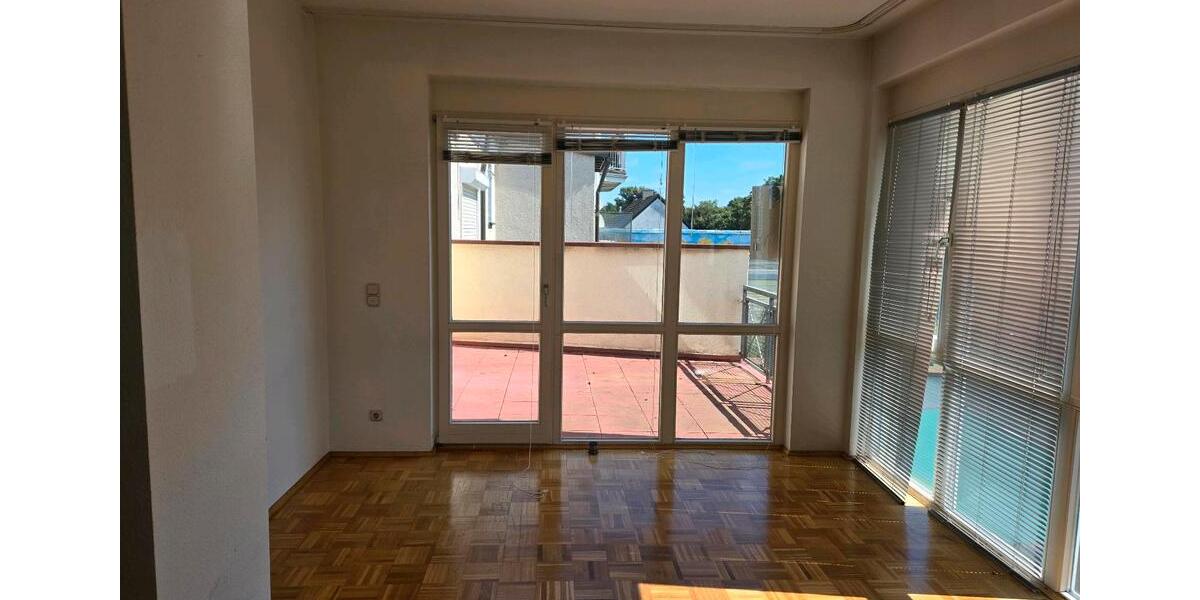 Helle Wohnung mit Terrasse in ruhiger Lage in Dellbrück zimmer