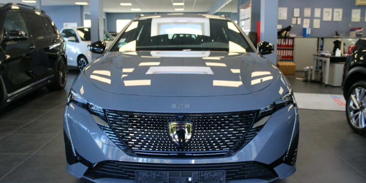 Peugeot e-308 SW Elektro 156 GT 4.919 km 28.980 &euro; Euskirchen 53881