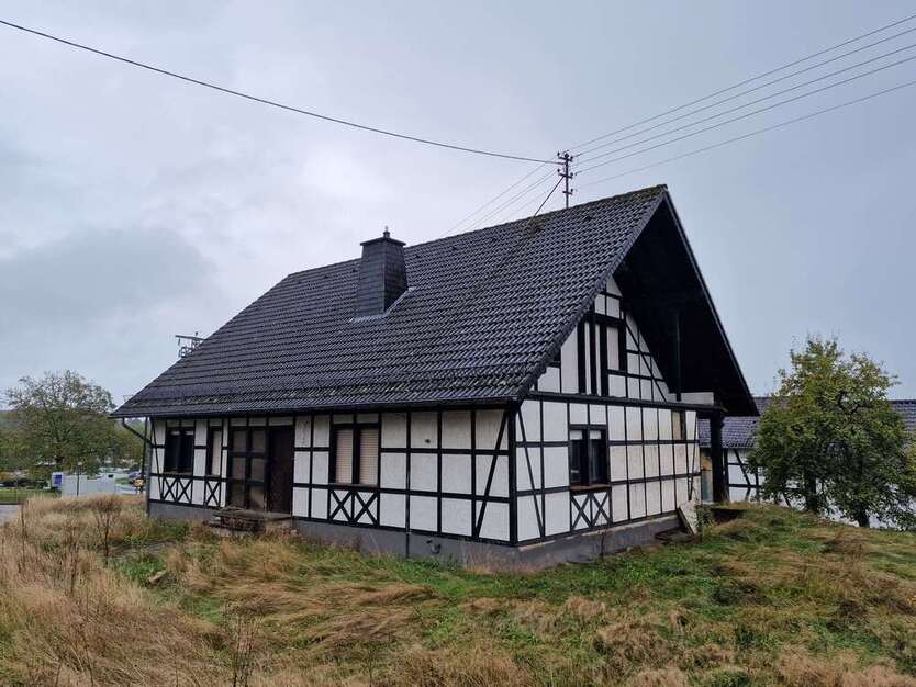 Haus zum Kaufen in Bad Münstereifel 209.000 € 190 m²