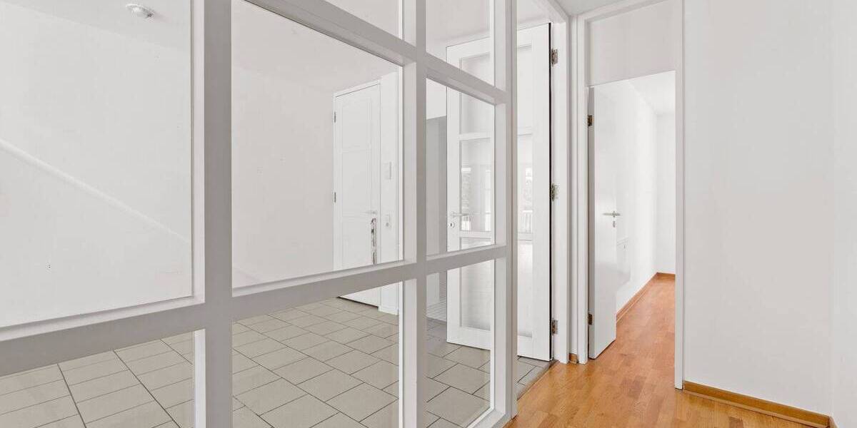 Etagenwohnung Bonn Beuel - 3 Zimmer, 100 m&sup2;, 429.000&euro; | Angebot:26107074