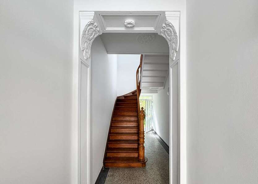 Haus zum Kaufen in Bonn 998.000 € 209 m² 10 zimmer