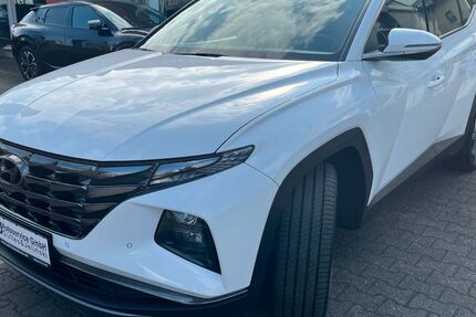 Hyundai TUCSON 48.650 km 25.690 € Remagen - Rolandseck 53424