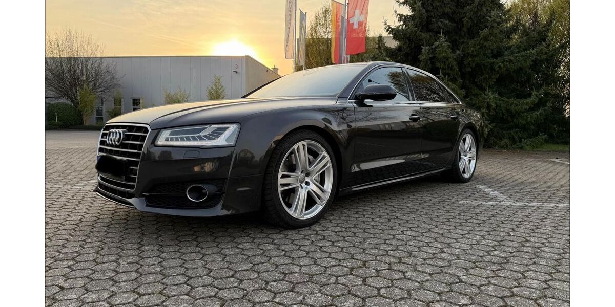 Audi A8 158.000 km 30.900 &euro; Troisdorf 53842