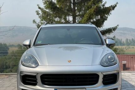Porsche Cayenne 146.000 km 33.900 € Troisdorf 53842