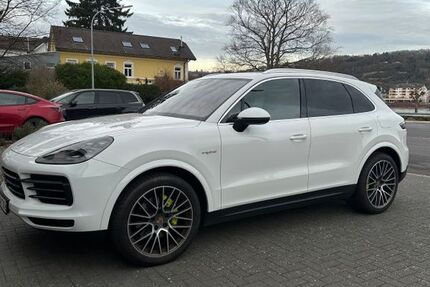 Porsche Cayenne 130.000 km 50.000 &euro; Remagen 53424
