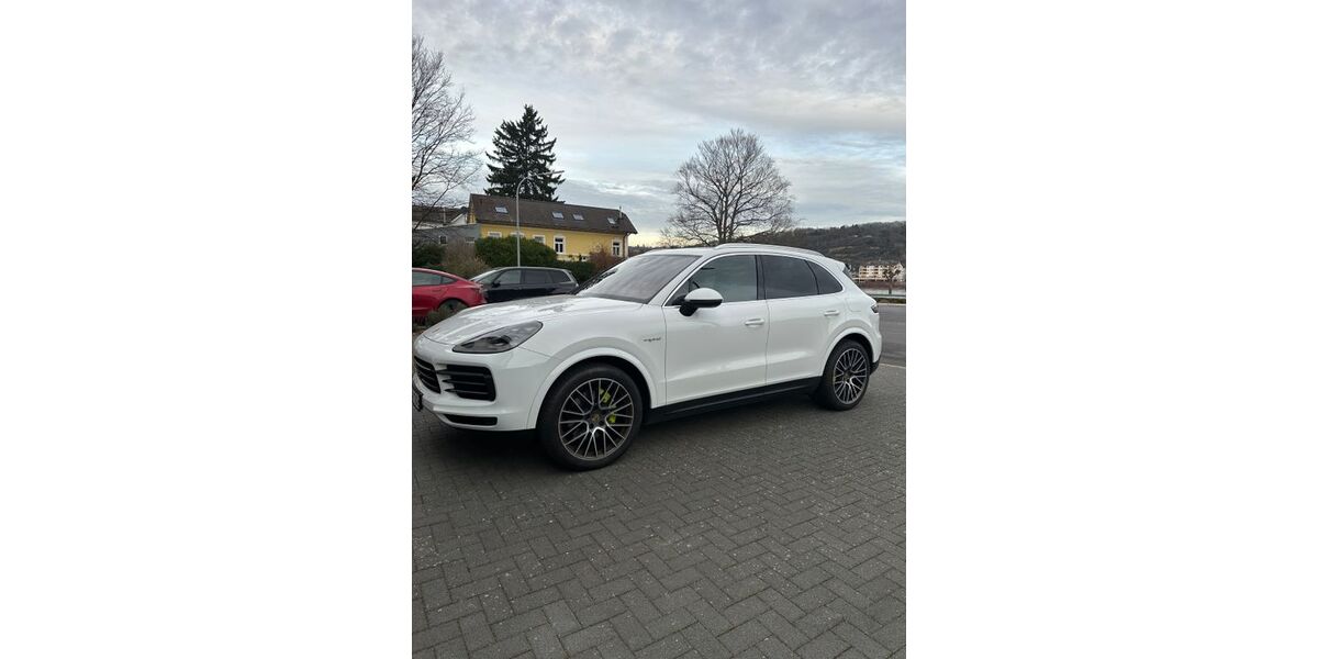 Porsche Cayenne 130.000 km 50.000 &euro; Remagen 53424