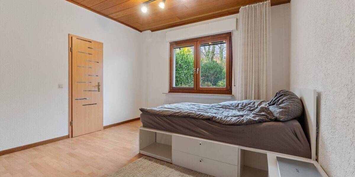Reihenmittelhaus mit drei Einheiten zur Vermietung oder Selbstnutzung zimmer